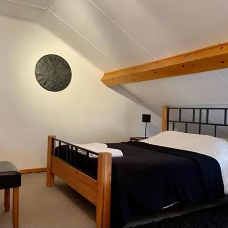 Bed & Breakfast La Source 3*