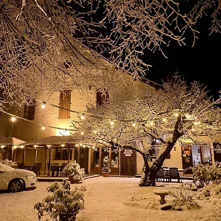 La Source Bed & Breakfast 3*