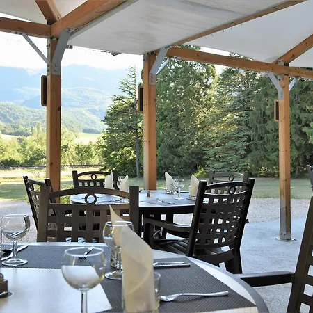 La Source Bed & Breakfast